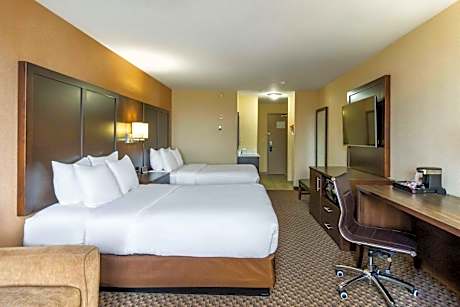 Deluxe Queen Room with Two Queen Beds - Non-Smoking