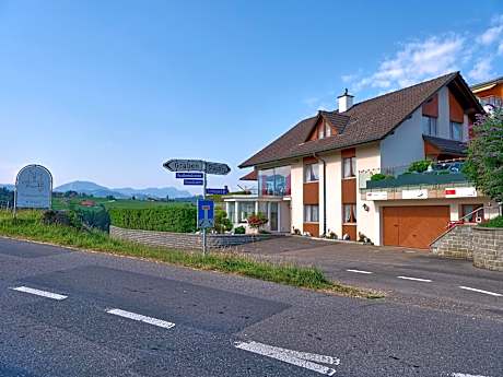 Ruhige Zimmer im Grünen und Studio im Naherholungsgebiet