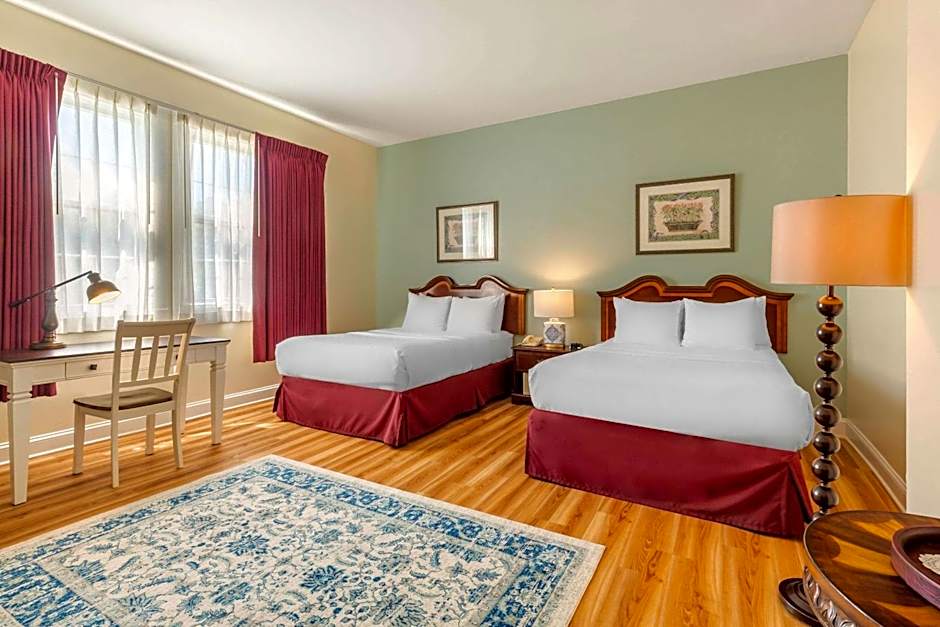 The Carriage House Inn Newport