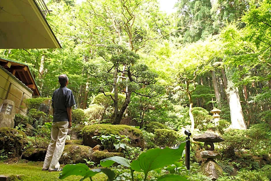 Yumotokan