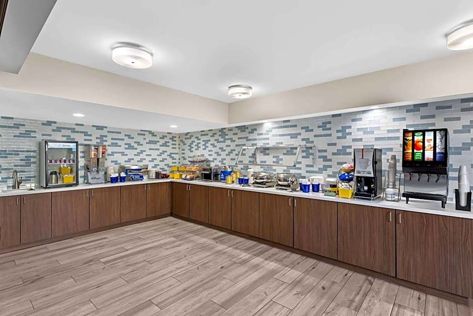 Days Inn & Suites by Wyndham Mesa Near Phoenix