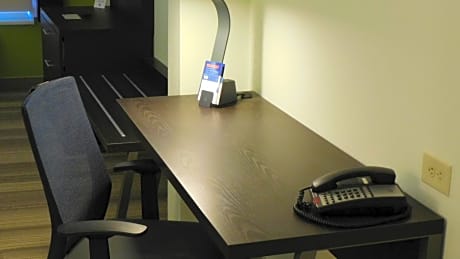 Standard King Room with Transfer Shower - Communications Access
