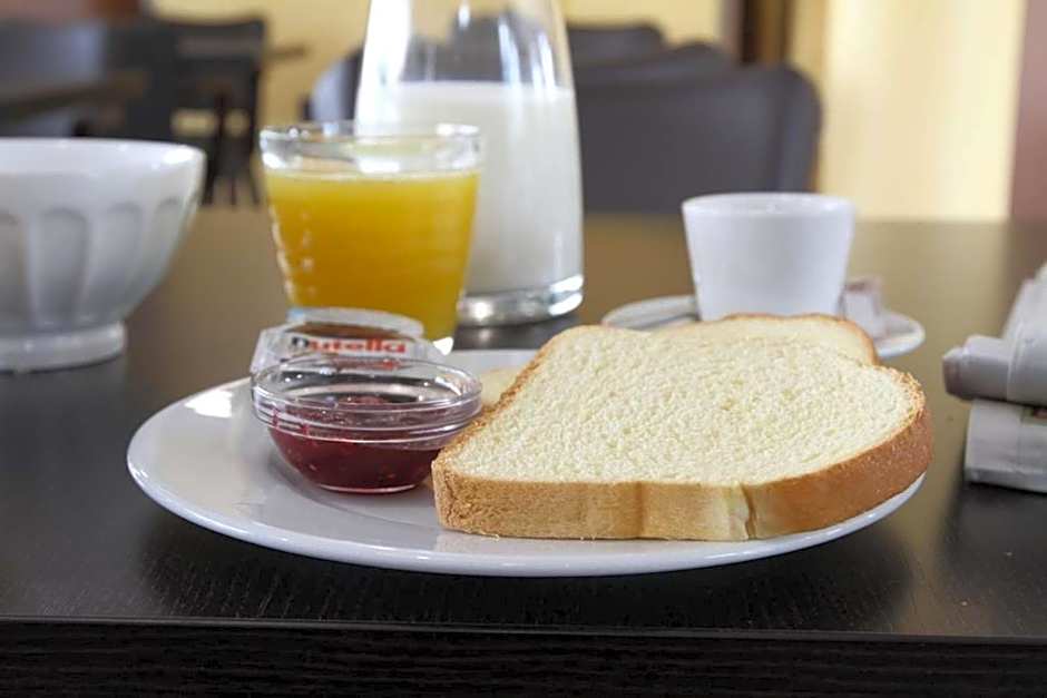 Brit Hotel Confort Villeneuve Sur Lot