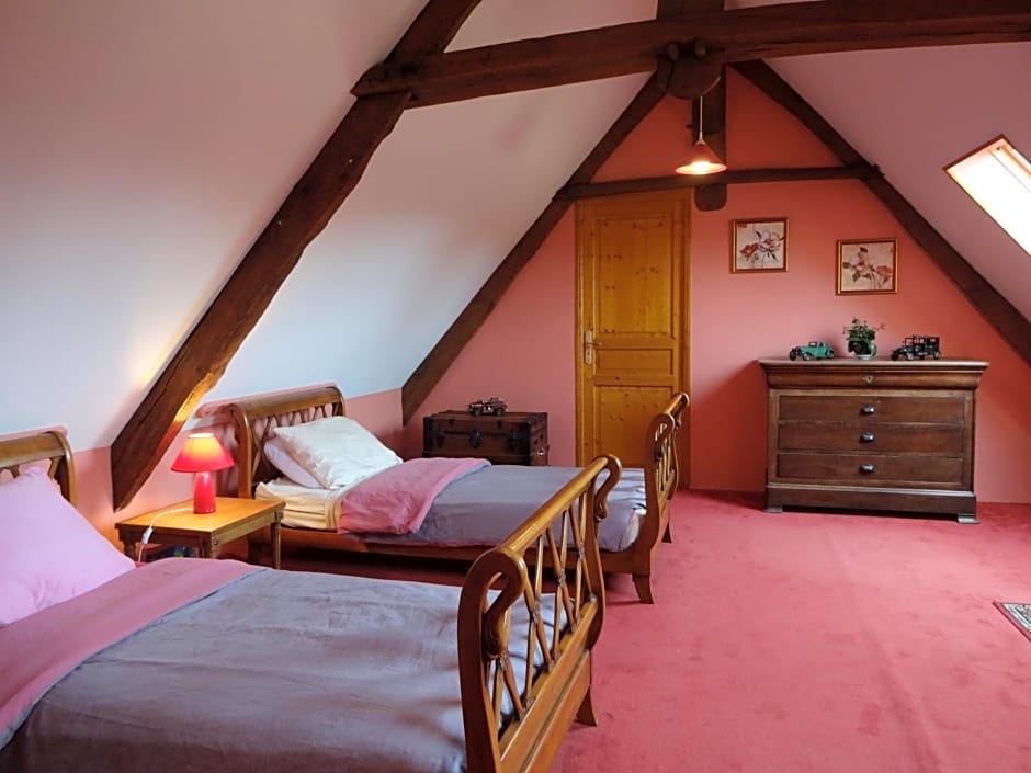 Prieure St Pierre de La Luthumiere