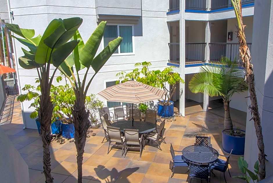 Days Inn by Wyndham Carlsbad