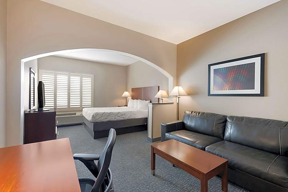 Best Western Lania Garden Inn & Suites