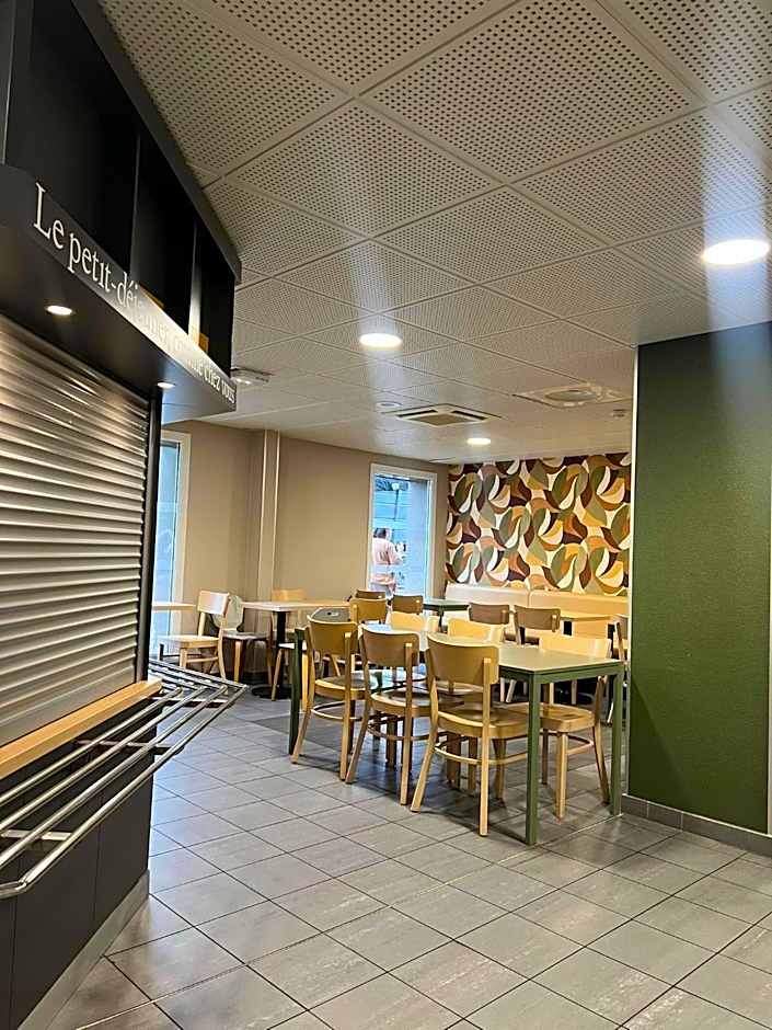 B&B HOTEL Paris Romainville Noisy-le-Sec