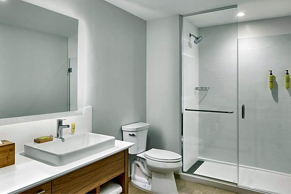 Photo 1 of 5 of Premium, 1 Bedroom Suite, 1 King