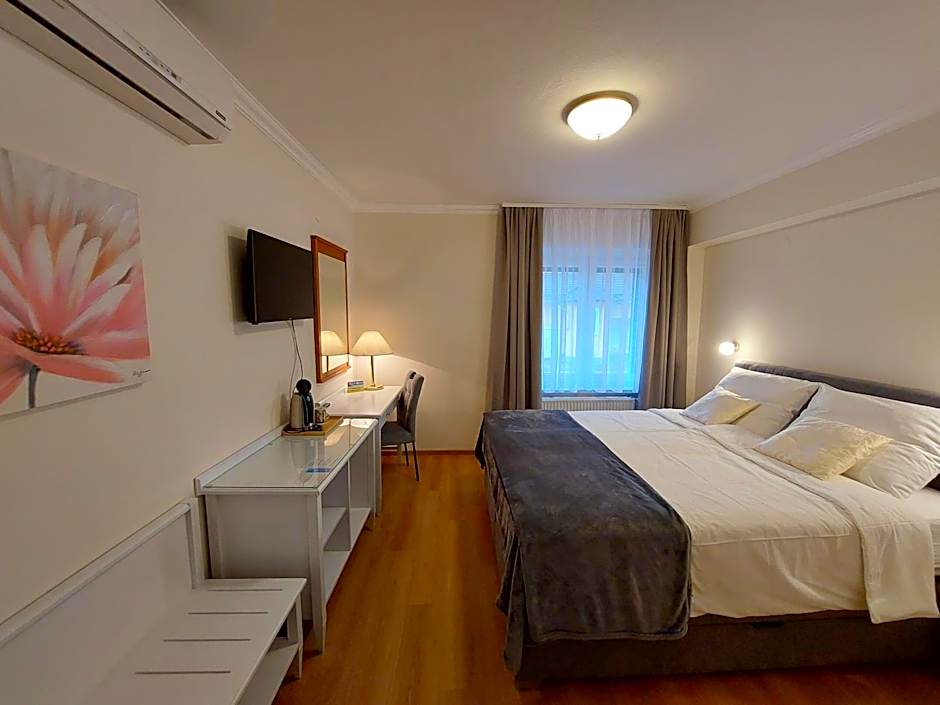 Sport Manca Garni Hotel