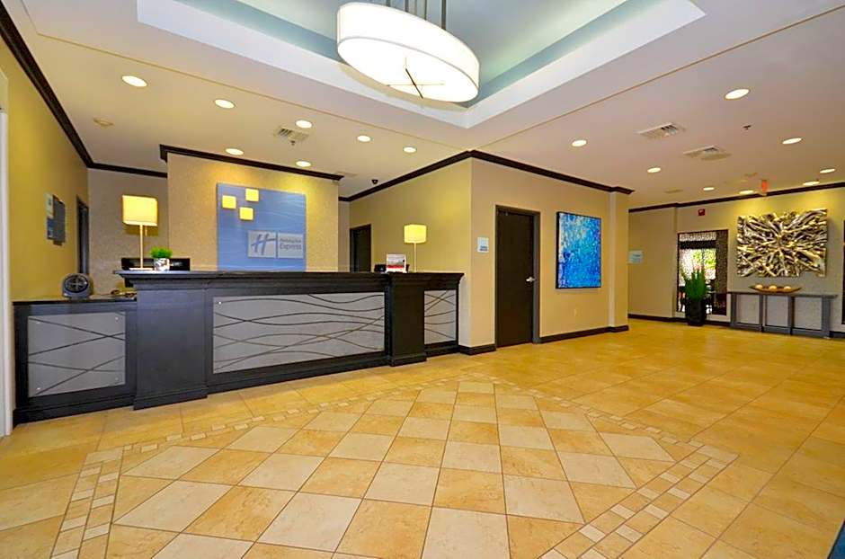 Holiday Inn Express Hotel & Suites Farmington By IHG