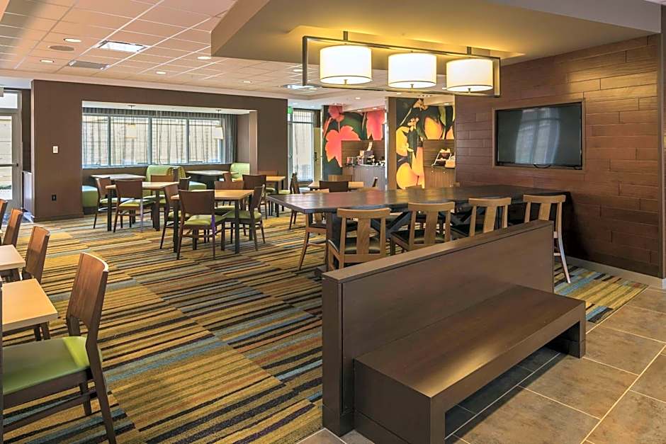 Fairfield Inn & Suites by Marriott Pittsburgh North/McCandless Crossing