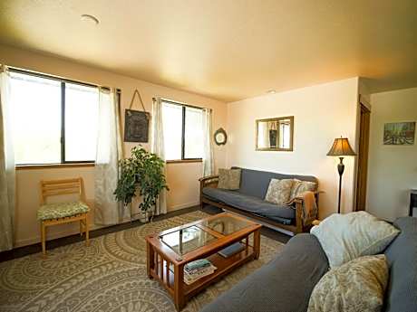 Ashland Commons Hostel