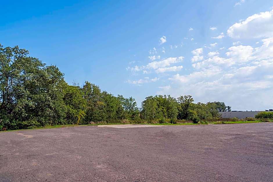 Super 8 by Wyndham Rice Lake