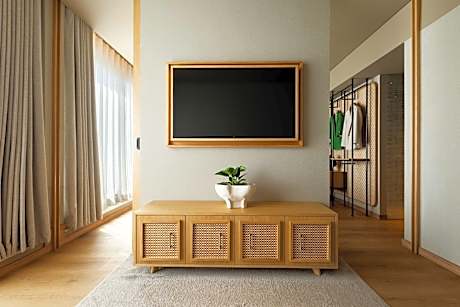 Suite, Balcony (Coolest Varanda Suite) (1 King Bed)