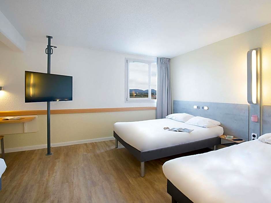 Ibis Budget Fréjus St Raphaël centre plages gare TGV