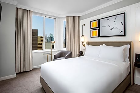 Deluxe Queen Room with City View