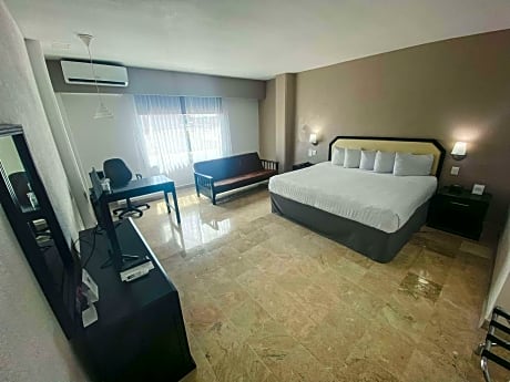 King Room with Sofa Bed - Non-Smoking