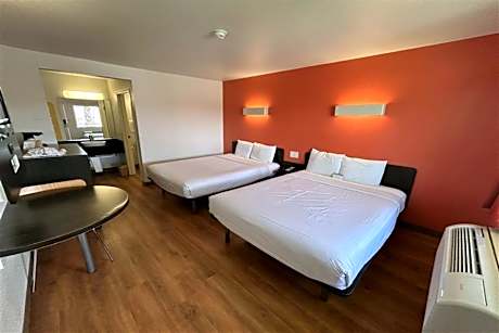2 Queen Beds | Suite, Non-Smoking, Micfridge
