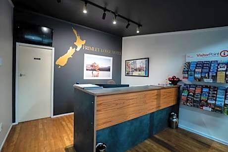 Frimley Lodge Motel - with Airport Shuttle service- Best Location in Town