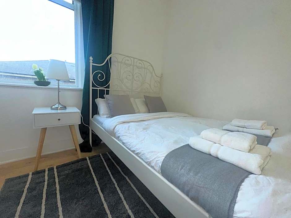 First Floor One Bed Apartment In Central West London