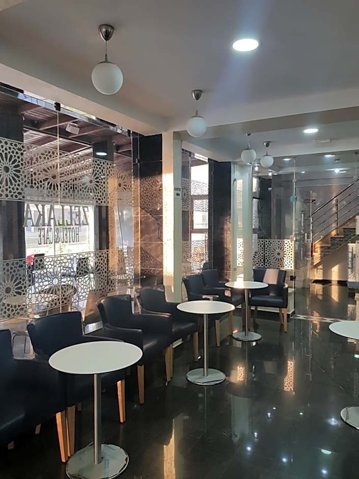 ZELLAKA hôtel & café