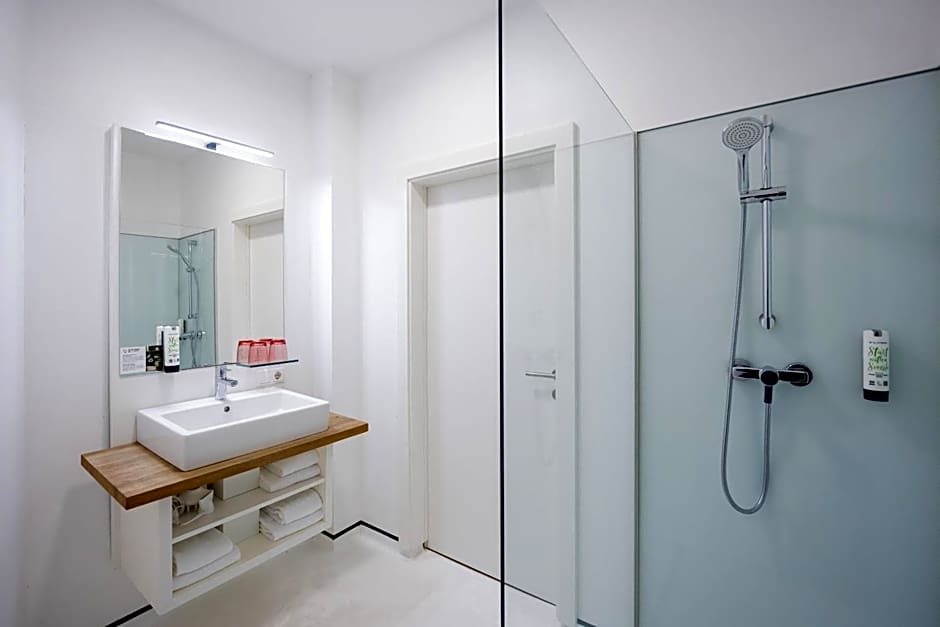 SHOME Hotel Graz I Self-Check-In I Free Parking