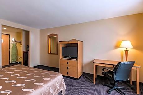 King Room - Accessible/Non-Smoking