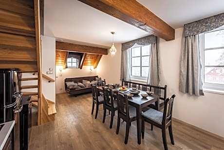 Apartment with Garden View