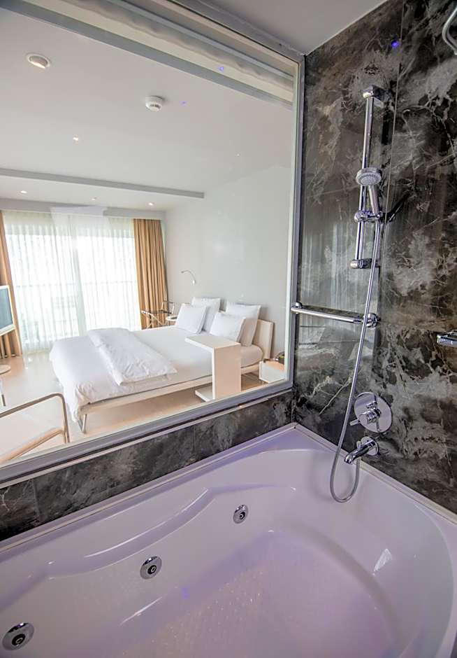 Venn Boutique Hotel