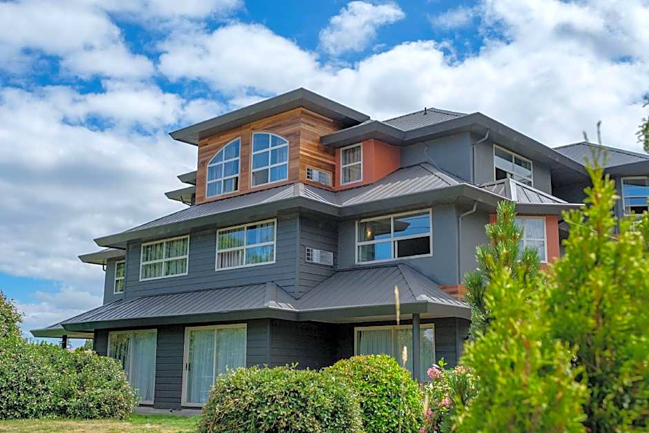 Coast Parksville Hotel