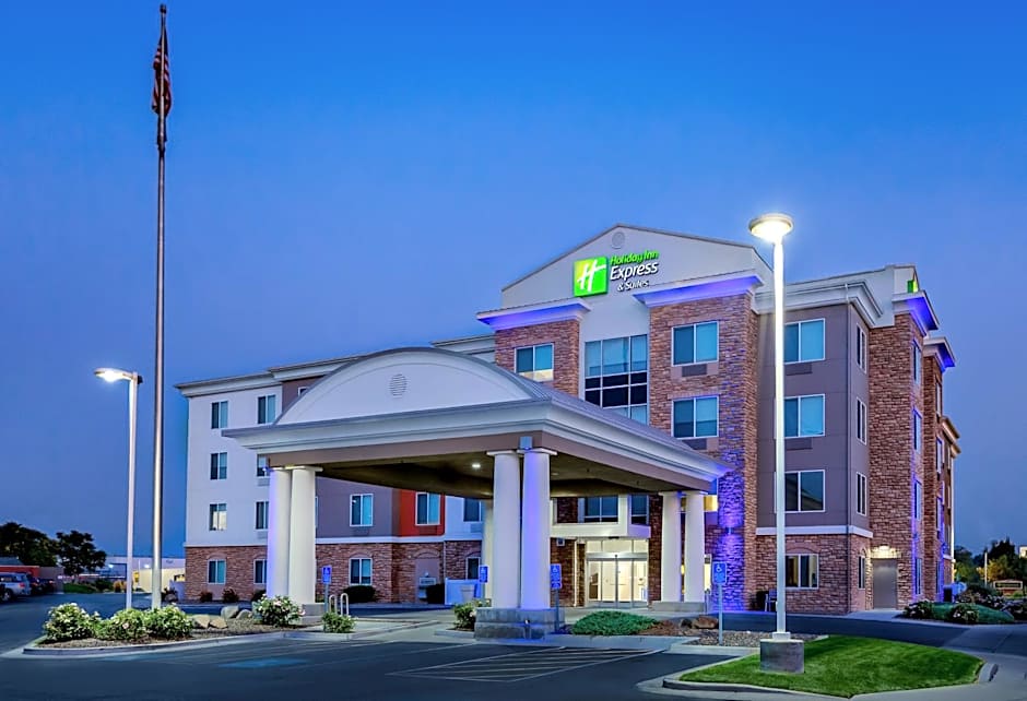 Holiday Inn Express Hotel & Suites Ontario By IHG
