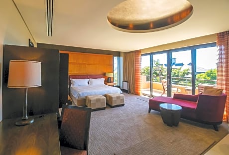 Upper One-Bedroom Suite 