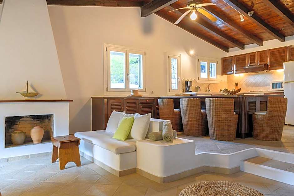 Skiathos Luxury Villa 2 Bedroom Villa Dyo Vromolimnos