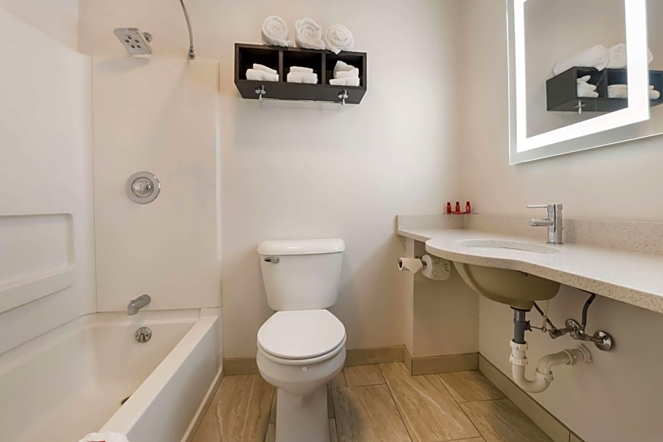 SureStay Hotel by Best Western Thomson