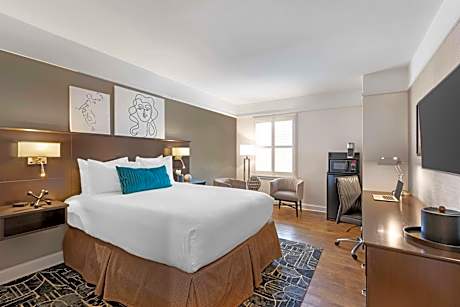 1 QUEEN BED,NO SMOKING,HI SPEED NET,MICROWAVE,REFRIG,FULL BREAKFAST