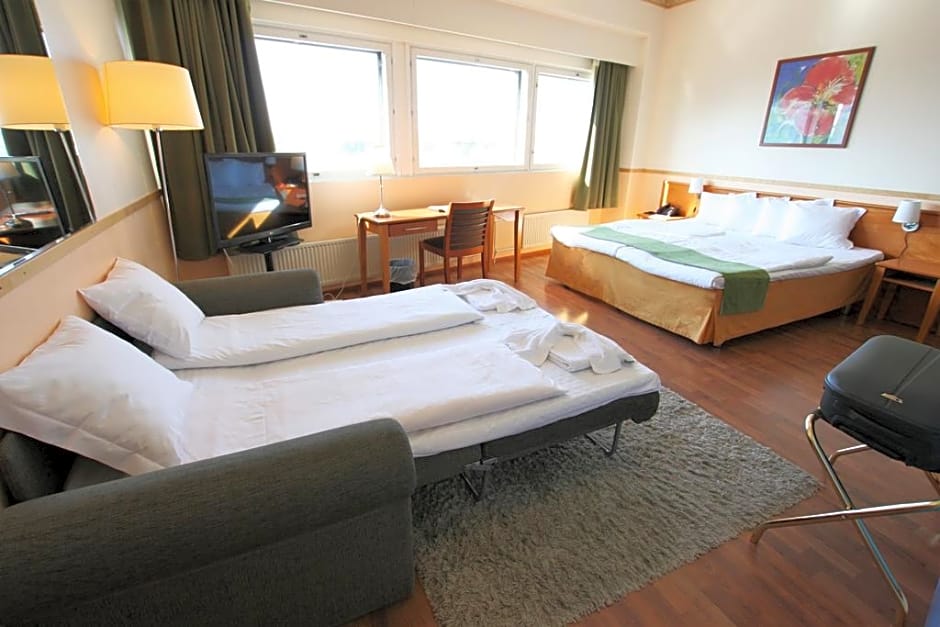 Skyline Airport Hotel