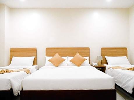 Premier Quadruple Room, Accessible, Non Smoking