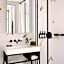 Sonder 907 Main