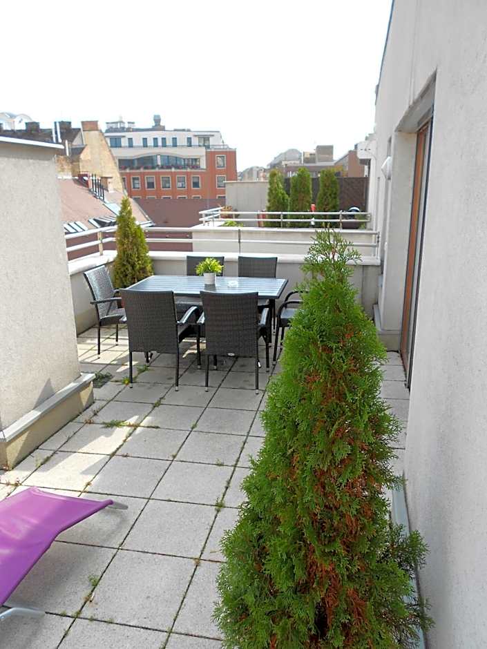 Trendy Deluxe Apartments