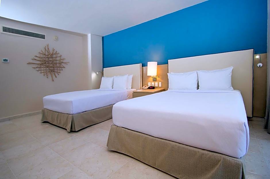 HS HOTSSON Hotel Acapulco