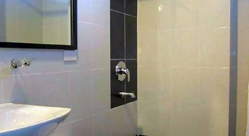 Richmond Plaza Hotel