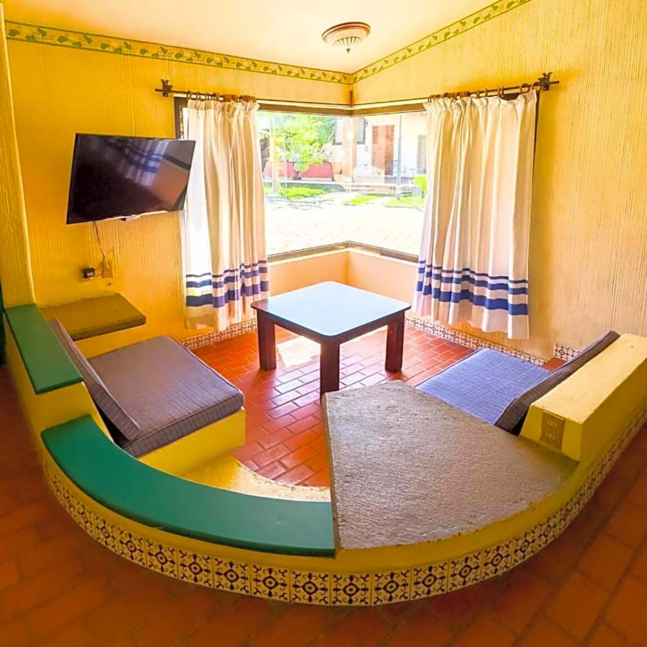 Villas del Sol Hotel & Bungalows