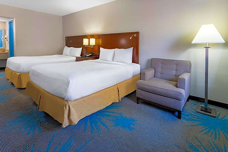 Days Inn by Wyndham Columbia