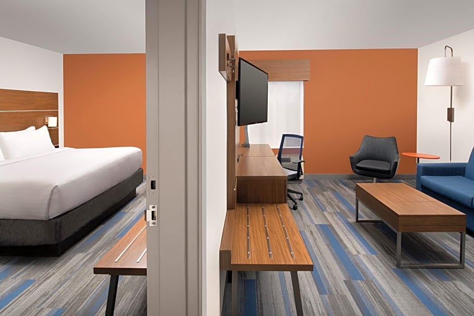 Holiday Inn Express & Suites College Park-University Area By IHG