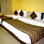 Hotel Ashapura Palace