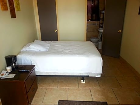 Budget Single Room