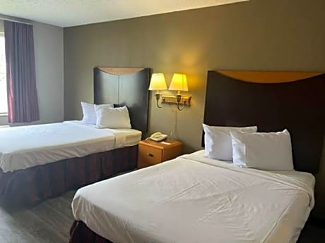 Queen Room with Two Queen Beds - Non-Smoking