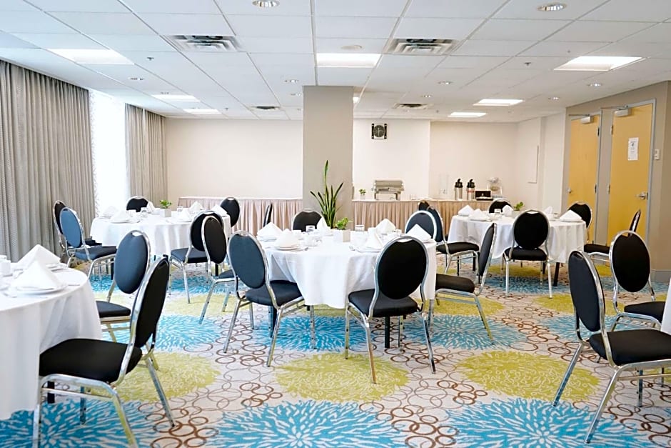 Hampton Inn & Suites, by Hilton - Vancouver Downtown
