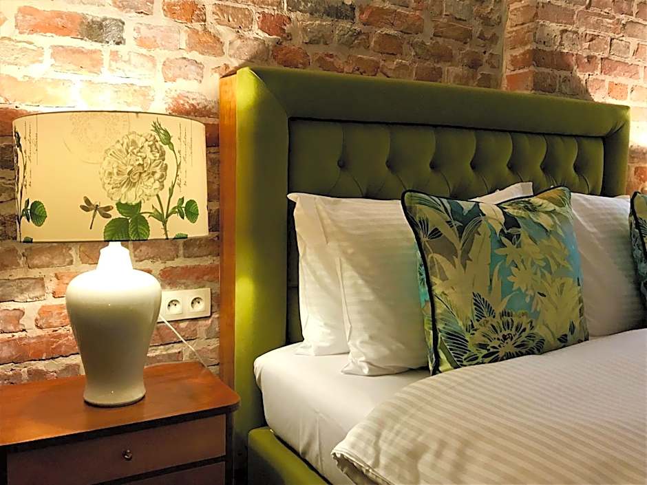 SLEEPWELL NOWY ŚWIAT - entrance from Ordynacka 14St, through the courtyard