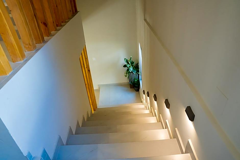 Lunar Hotel Modern Boutique